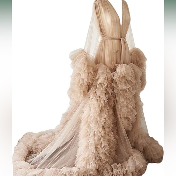 Sheer Dressing Gown Photography Gown - Picture 2 of 9